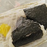 おにぎりの寿屋 - さけ190円（税込）・たらこ200円（税込）