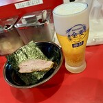 家系ラーメン王道 神道家 - ビール300円でおまけつく！