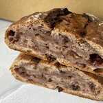 人舟 - いちごパン　400円　断面