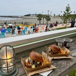 The BEACH BURGER HOUSE - 