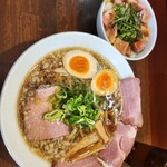 Ramen Kasumi - 特製煮干ラーメン1,100円
                        チャーシュー丼（小）350円
                        