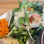 ネオ ガーデン カフェ - サラダ