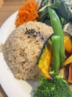 ネオ ガーデン カフェ - 玄米ご飯