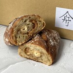 人舟 - みそ酵母ピーナッツバター　320円　断面