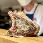 洋食 おがた - サカエヤで手当された「あか牛」