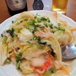 和盛居 - 海鮮丼（スプーンのあたりはすでに食べちゃった系）