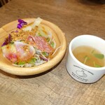 津の田ミート - サラダとスープ