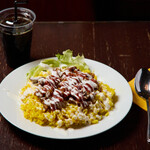 BOOKS BUNNY - ランチ限定 チキンオーバーライス ドリンク付