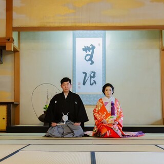 大正元年建造の歴史ある空間で、成人式や結婚式の撮影が可能です