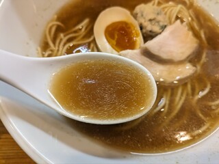 Ippongi - 鶏✕煮干の醤油スープ。