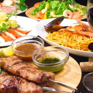 3名様から利用できるコース◎5,000円《税抜》・飲放題付き