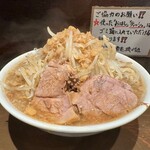ラーメン荘 歴史を刻め 八事店 - 
