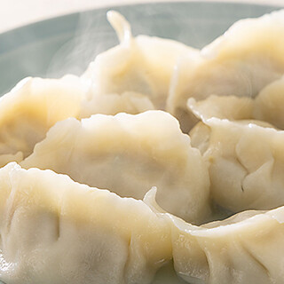 Homemade sticky, hand-wrapped Gyoza / Dumpling ♪ Baked, fried, and boiled Gyoza / Dumpling available