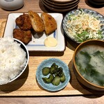 伊達な居酒屋 山の猿 - 鶏からコロッケランチ※通常税込666円