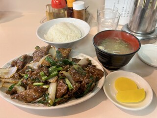 大衆中華 宝来 - B定食　レバニラ炒め