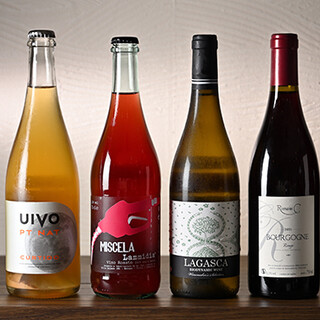 Natural wine is available in affordable decanters ◎ Craft beer is also available