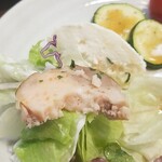 キッチン ブルー グローブ - ご飯が足らなくなり、バロンティーヌはサラダへ