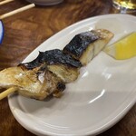 豊田屋 - 最高のサバ串焼き。魚が苦手な人が居なければ、人数分頼んでも良いと思う。