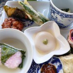覚林坊  - おてらんち、をいただきました♪基本精進料理で目にも美しいし、満足♥