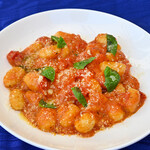 Kinoshita's cherry tomatoes "Amamade" and pomodoro "gnocchi" with homemade tomato sauce