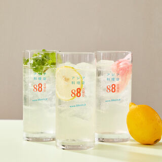 自家製オリジナルレモンサワーは12種類！アジアのビールも有♪