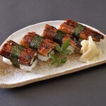 鰻魚壽司4件
