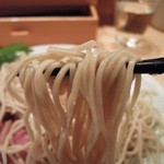 【再訪】鴨つけそばの麺アップ