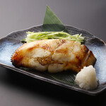 東京寿司 ITAMAE SUSHI -PRIME- - 肉厚カレイの西京焼き