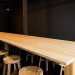 鮨バル 月のね - 2階_ジャイアントテーブル席(大テーブル席)