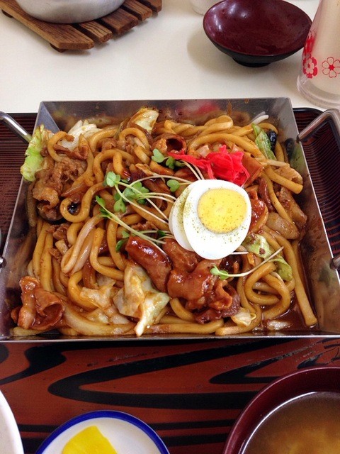 亀山といえばやっぱりご当地グルメのみそ焼きうどん By 鉄道王 うえだ食堂 亀山 定食 食堂 食べログ