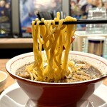 R+ 隠れ家すぎるラーメン屋 - 「東京ブラック」の麺
            2024年4月1日