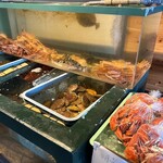 光る海 - カニ他新鮮な具材です