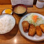 Ton raku - とん楽定食（1100円）