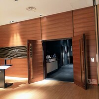 フィリップ・ミル 東京 - 店入口