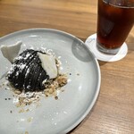 Goma to - 黒ゴマのモンブランとアイスコーヒー