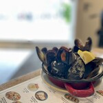 241112435 - Cazuelita de mejillones a la plancha@6,95€