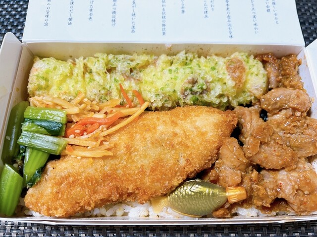 by ______MINAMI______ : 海苔弁 いちのや 横浜山下公園店 - 元町