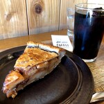 PIE & COFFEE mamenakano - アップルパイ　600円
アイスコーヒー　450円