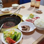 Kankoku Riyouri Yakiniku Mukai - 