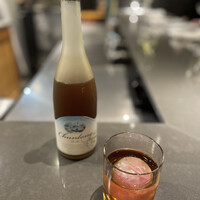 蓮 - 甘口紹興酒　桃色のロックと