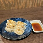 Oden To Teppanyaki Sutando Kitoma - きとまの焼き餃子