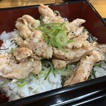 呑み処鰻家 - サーモン重