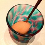 肉割烹　華家　新栄 - 紅玉とカルバドスのソルベ