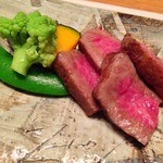 炭焼　和牛はねした