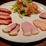 Ibisatoresu - スモークハム盛合せ　チョリソーと三枚肉は格別に美味かった