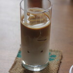 フタマタセコーヒー - ドリンク写真:アイスカフェラテ