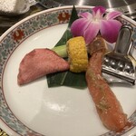 Yuugen Tei - タンとカニと野菜