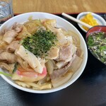 東宝食堂 - 肉丼