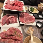 和牛焼肉食べ放題 肉屋の台所 - 和牛たち