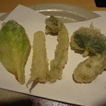 味野里香 - 山菜の天ぷら